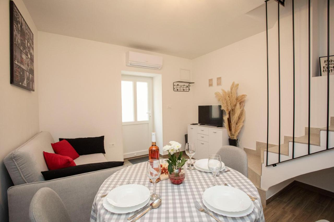 Studio Apartman Amalie パジン エクステリア 写真